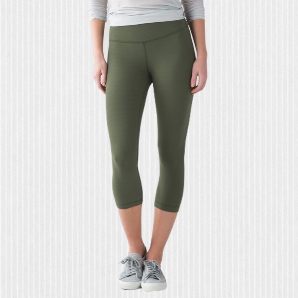 Green Lululemon Cropped Leggings